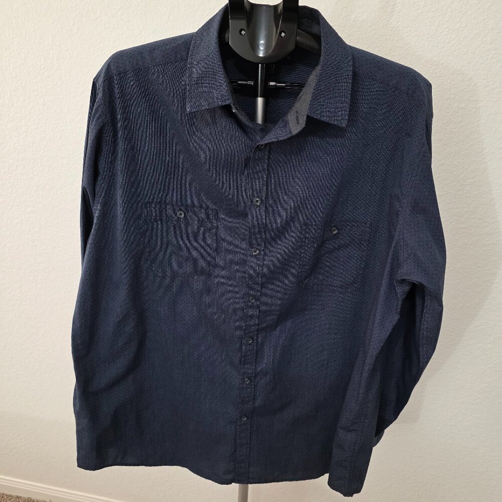 BEVERLY HILLS POLO CLUB MEN 2XLB NAVY WITH RAISED DOTS LONG SLEEVE SHIRT